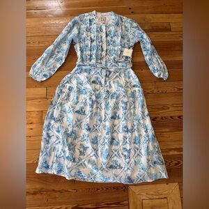 Lea Dress Blue White New Size XL Floral